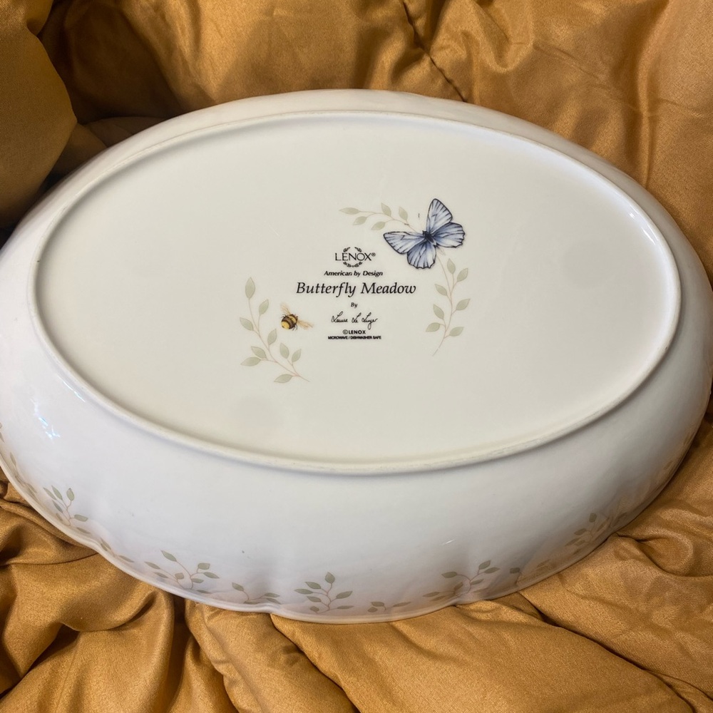 Lenox Butterfly Meadow Oval Serving Platter Scalloped Bowl 13.75” x 9.75 - Picture 4 of 5